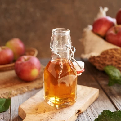 Avantages du vinaigre de cidre de pomme sur la santé et les meilleures façons de l’utiliser